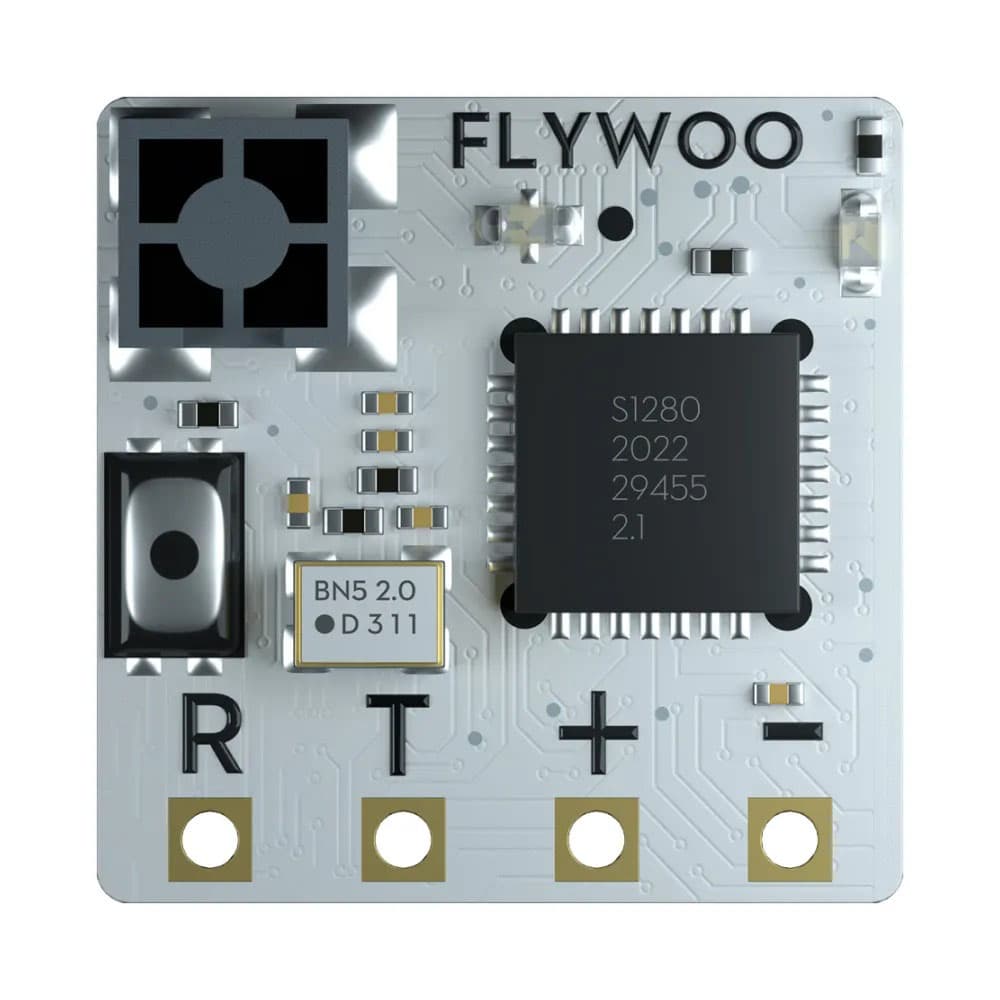 Приёмник Flywoo TCXO ELRS EL24E (2,4 ГГц) Приёмник Flywoo TCXO ELRS EL24E (2,4 ГГц)